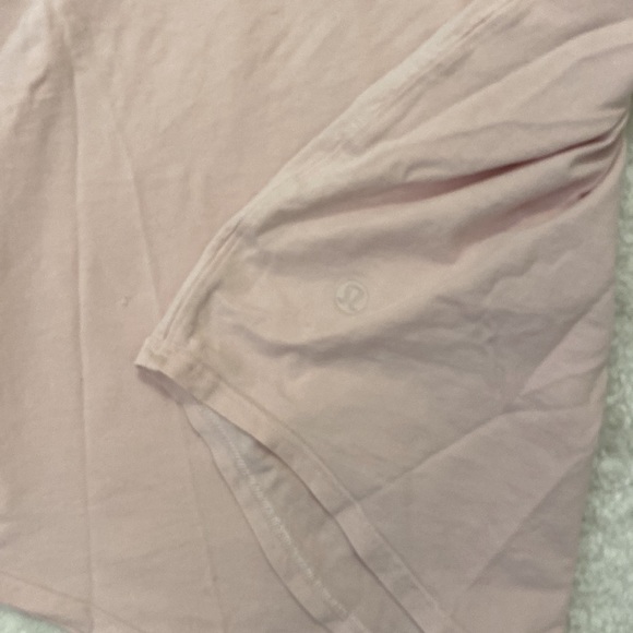 Light pink lululemon tank top - Picture 4 of 7
